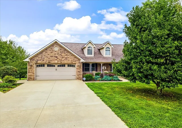 Single family home for sale at 94 Hideout Ln, Cynthiana, KY 41031 | MLS# 26024343