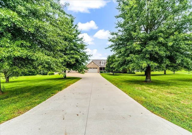 Photo 4 of Single family home for sale at 94 Hideout Ln, Cynthiana, KY 41031 | MLS# 26024343 | Listing updated on 2026-09-12