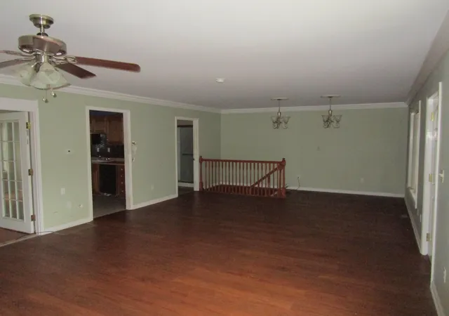 Photo 3 of Sale Pending at 307 Cardinal Ct, Irvine, KY 40336 | MLS# 26024302 | Listing updated on 2026-09-14