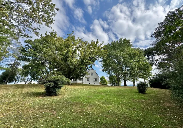 Photo 2 of Single family home for sale at 85 Florence Ln, Somerset, KY 42501 | MLS# 26024379 | Listing updated on 2026-09-08