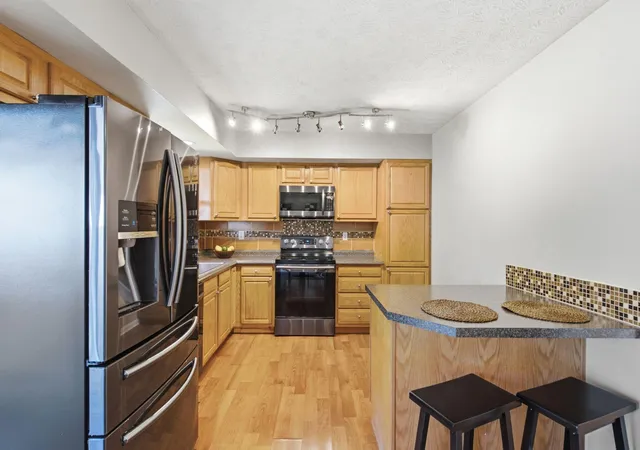 Photo 2 of Townhouse for sale at 1415 Ridgecrest Dr, Lexington, KY 40517 | MLS# 26024491 | Listing updated on 2026-09-05