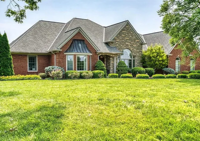 Photo 1 of Single family home for sale at 122 Fairway Acres Dr, Dunmor, KY 42339 | MLS# 26024319 | Listing updated on 2026-09-04