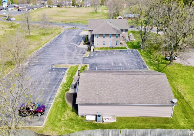 Listing Photo 5 - Condo for sale in building located at 1105 State Rte 121, Murray, KY 42071