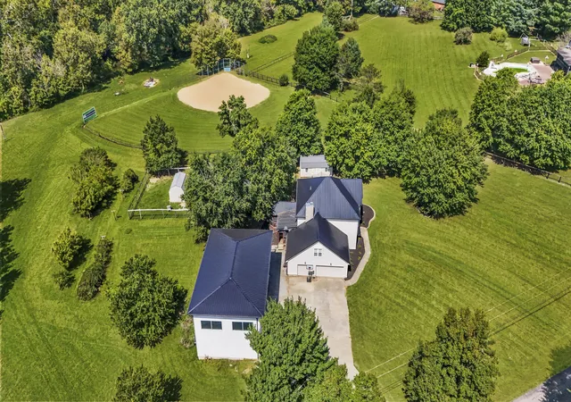 Photo 3 of Sale Pending at 105 Amy Ln, Georgetown, KY 40324 | MLS# 26024445 | Listing updated on 2026-09-11