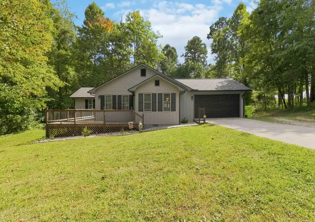 Photo 1 of Sale Pending at 1207 Yorkshire Ests Rd, London, KY 40744 | MLS# 26024462 | Listing updated on 2026-09-10