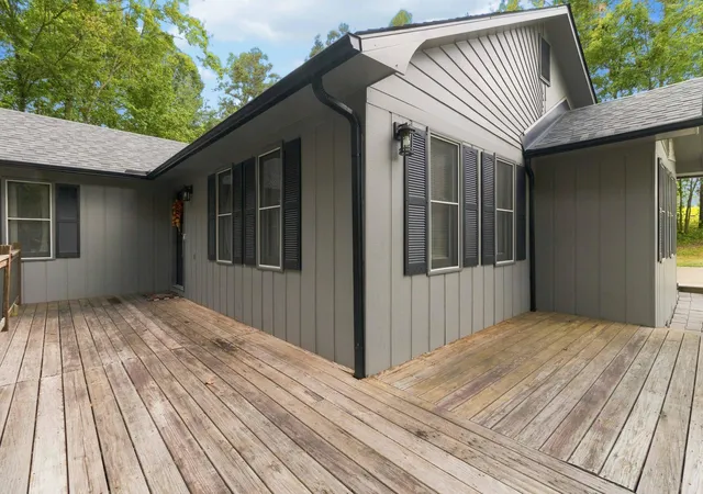 Photo 4 of Sale Pending at 1207 Yorkshire Ests Rd, London, KY 40744 | MLS# 26024462 | Listing updated on 2026-09-10