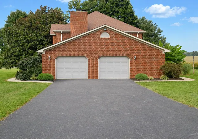 Photo 4 of Single family home for sale at 500 Handy Pike, Harrodsburg, KY 40330 | MLS# 26024337 | Listing updated on 2026-09-04