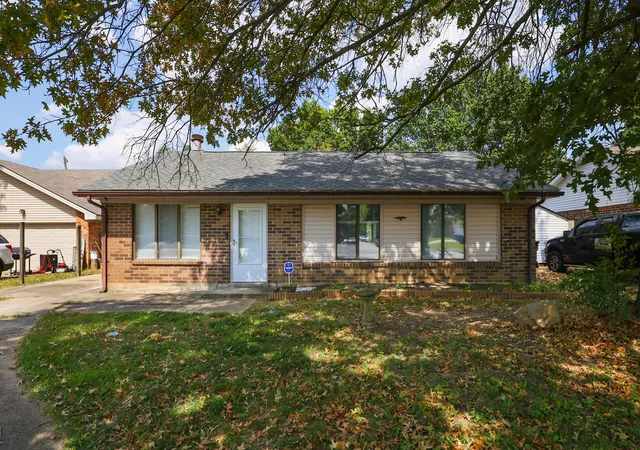 Photo 2 of Single family home for sale at 1513 Chadwick Dr, Lexington, KY 40515 | MLS# 26024349 | Listing updated on 2026-10-15