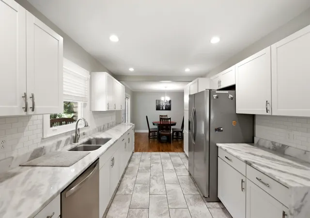 Photo 2 of Single family home for sale at 525 Mohegan Trl, Frankfort, KY 40601 | MLS# 26024431 | Listing updated on 2026-09-16