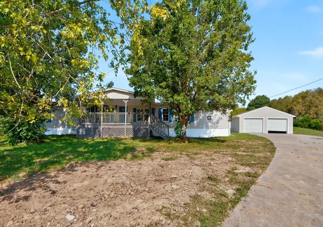 Photo 2 of Single family home for sale at 2870 Minors Br Rd, Stamping Ground, KY 40379 | MLS# 26024569 | Listing updated on 2026-09-08