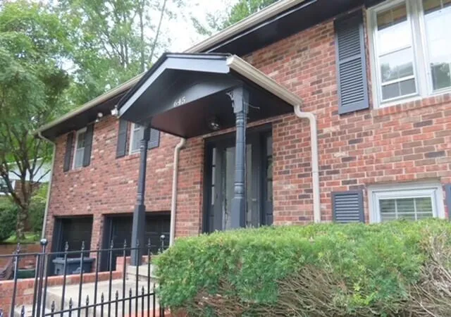 Photo 1 of Single family home for sale at 645 Whitaker St, Morehead, KY 40351 | MLS# 26024356 | Listing updated on 2026-09-04