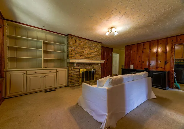 Photo 4 of Single family home for sale at 8479 Ky 94, Farmington, KY 42040 | MLS# 26024980 | Listing updated on 2026-09-11