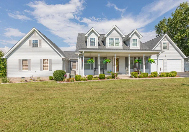 Single family home for sale at 2963 State Hwy 833, Monticello, KY 42633 | MLS# 26024377