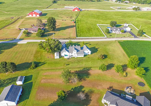Photo 3 of Single family home for sale at 2963 State Hwy 833, Monticello, KY 42633 | MLS# 26024377 | Listing updated on 2026-09-05