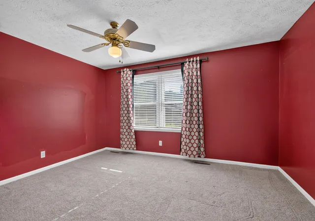 Photo 4 of Sale Pending at 103 Briarwood Dr, Nicholasville, KY 40356 | MLS# 26024391 | Listing updated on 2026-09-08