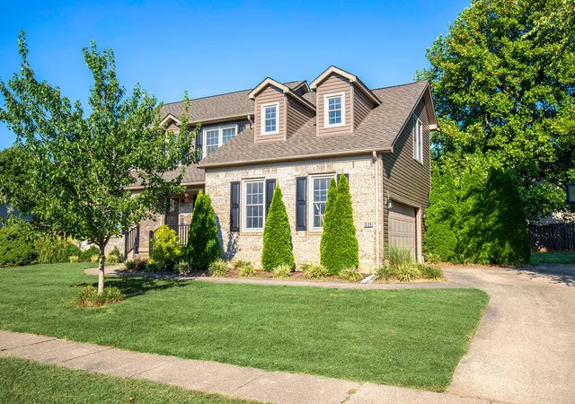 Photo 2 of Single family home for sale at 3129 Comanche Trl, Lexington, KY 40503 | MLS# 26024388 | Listing updated on 2026-09-04