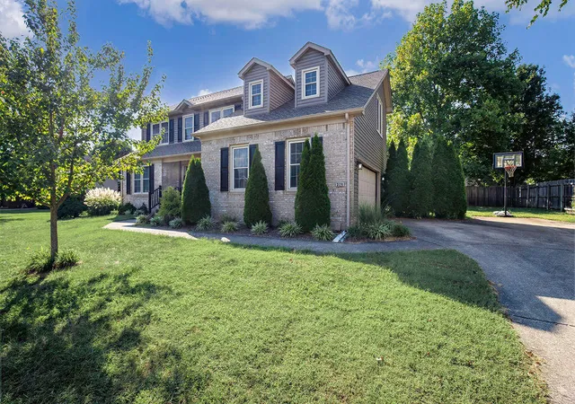 Photo 3 of Single family home for sale at 3129 Comanche Trl, Lexington, KY 40503 | MLS# 26024388 | Listing updated on 2026-09-28