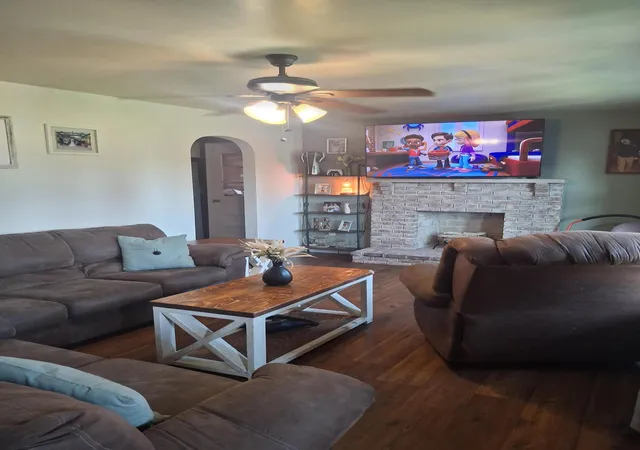 Photo 3 of Single family home for sale at 817 Maplewood Dr, Mount Sterling, KY 40353 | MLS# 26024406 | Listing updated on 2026-09-09