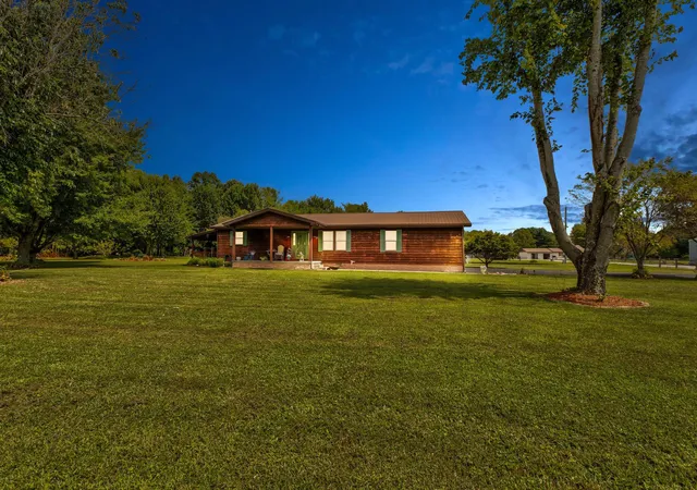 Photo 3 of Single family home for sale at 26 Bayou Ln, Salt Lick, KY 40371 | MLS# 26024400 | Listing updated on 2026-10-13
