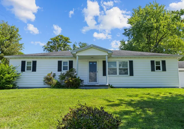 Photo 2 of Single family home for sale at 8020 Bridgeport Rd, Maysville, KY 41056 | MLS# 26025034 | Listing updated on 2026-09-11