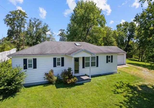 Photo 3 of Single family home for sale at 8020 Bridgeport Rd, Maysville, KY 41056 | MLS# 26025034 | Listing updated on 2026-09-11