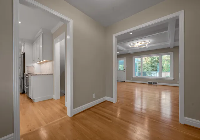 Photo 3 of Single family home for sale at 1820 Richmond Rd, Lexington, KY 40502 | MLS# 26024479 | Listing updated on 2026-09-15