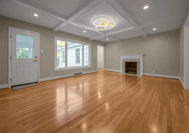 Photo 4 of Single family home for sale at 1820 Richmond Rd, Lexington, KY 40502 | MLS# 26024479 | Listing updated on 2026-09-15