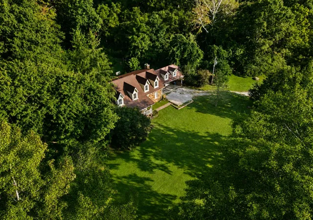 Photo 4 of Single family home for sale at 5084 Middle Frk Rd, Salyersville, KY 41465 | MLS# 26024517 | Listing updated on 2026-09-12