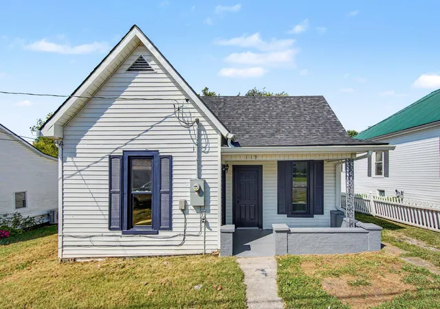 Photo 1 of Single family home for sale at 119 Nichols St, Danville, KY 40422 | MLS# 26024405 | Listing updated on 2026-09-09