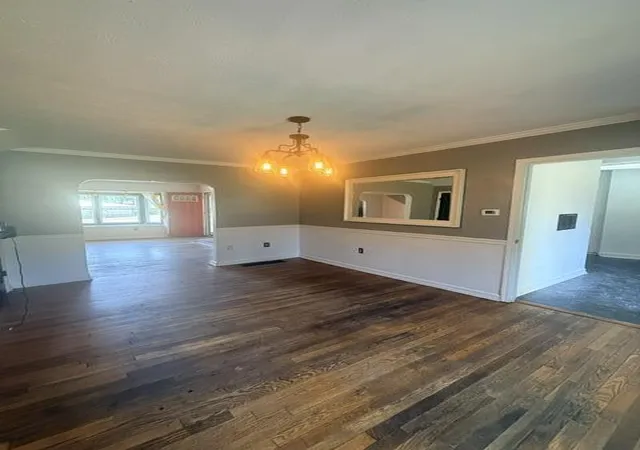 Photo 4 of Sale Pending at 420 N Hill St, London, KY 40741 | MLS# 26024417 | Listing updated on 2026-09-19