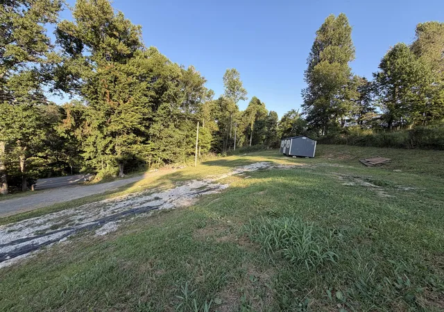 Photo 4 of Land for sale at 13617 Us 421, Mc Kee, KY 40447 | MLS# 26024489 | Listing updated on 2026-09-14