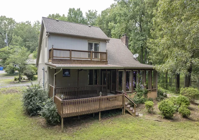Photo 1 of Single family home for sale at 279 Bayshore Dr, Cadiz, KY 42211 | MLS# 26024511 | Listing updated on 2026-09-06