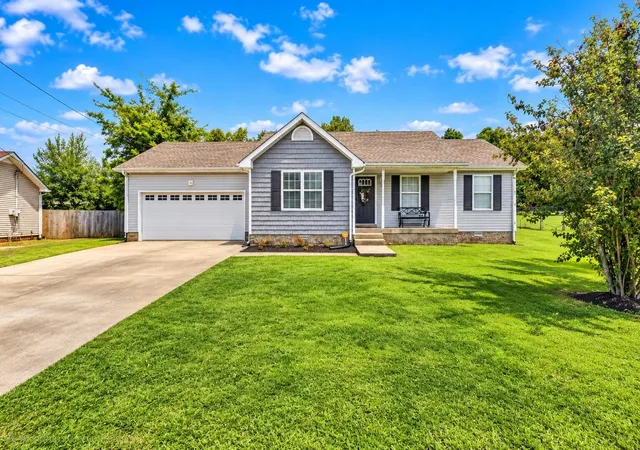 Photo 1 of Single family home for sale at 261 Golden Pond Ave, Oak Grove, KY 42262 | MLS# 26024478 | Listing updated on 2026-09-05