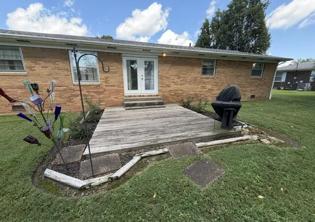 Photo 2 of Sale Pending at 111 Park Ln Dr, Paducah, KY 42003 | MLS# 26025176 | Listing updated on 2026-09-16