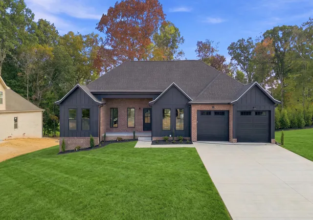 Photo 1 of Single family home for sale at 32 Mercato Dr, Somerset, KY 42501 | MLS# 26024750 | Listing updated on 2026-09-09