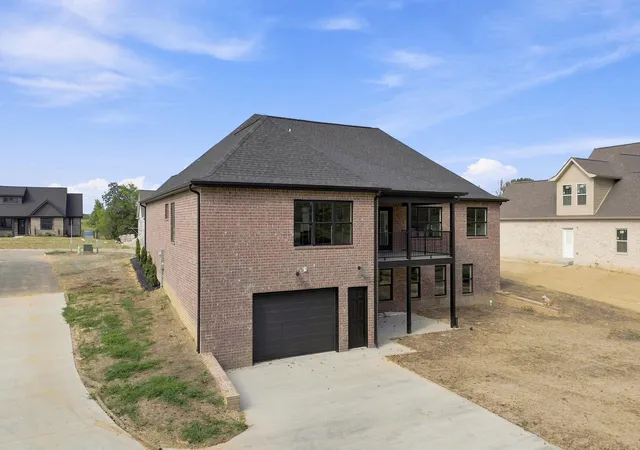 Photo 4 of Single family home for sale at 32 Mercato Dr, Somerset, KY 42501 | MLS# 26024750 | Listing updated on 2026-09-09