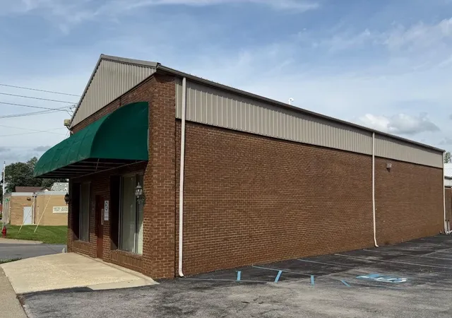 Single family home for sale at 458 Main St, Russell Springs, KY 42642 | MLS# 26024464