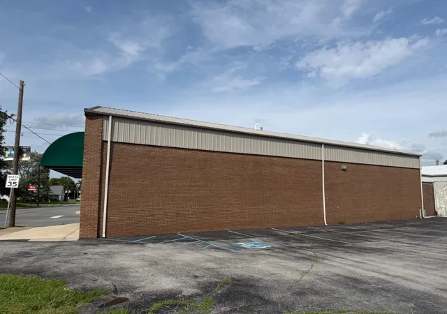 Photo 3 of Single family home for sale at 458 Main St, Russell Springs, KY 42642 | MLS# 26024464 | Listing updated on 2026-09-05