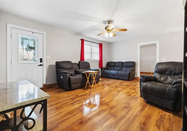 Photo 3 of Single family home for sale at 137 Butcher Ests Rd, Russell Springs, KY 42642 | MLS# 26024505 | Listing updated on 2026-09-12
