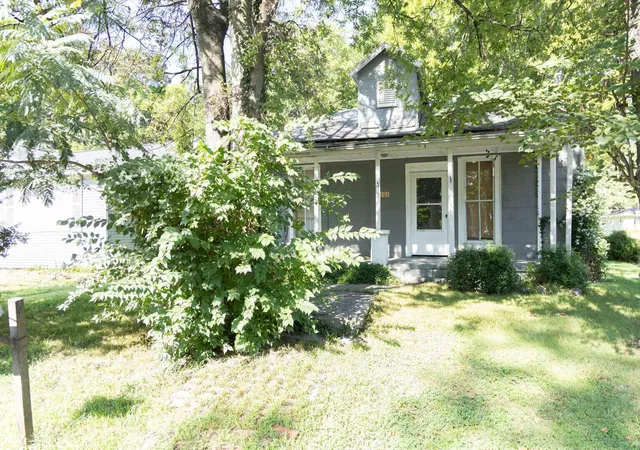 Photo 3 of Single family home for sale at 1101 Northview St, Paducah, KY 42001 | MLS# 26024547 | Listing updated on 2026-09-18