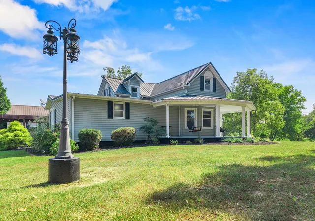 Photo 2 of Single family home for sale at 130 Lake Forest Dr, Somerset, KY 42503 | MLS# 26024487 | Listing updated on 2026-10-07