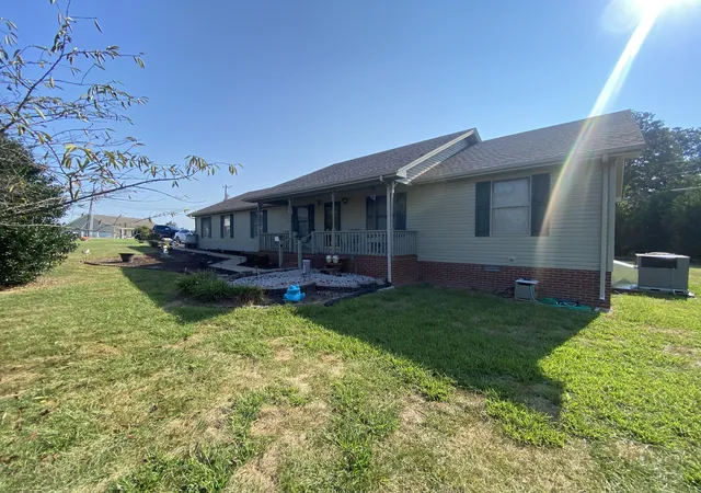 Photo 1 of Single family home for sale at 11 Victoria Dr, Cadiz, KY 42211 | MLS# 26024490 | Listing updated on 2026-09-05