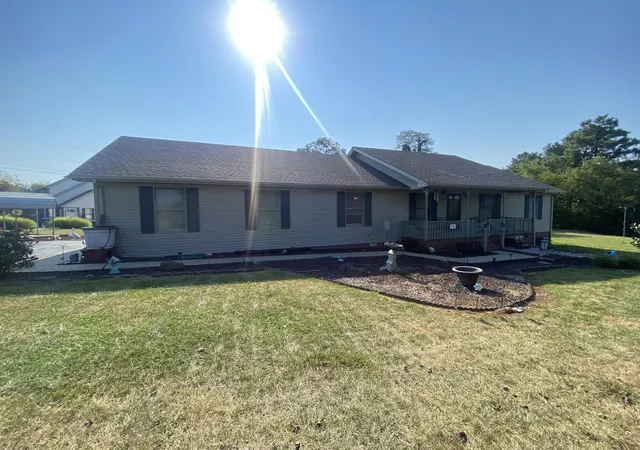 Photo 3 of Single family home for sale at 11 Victoria Dr, Cadiz, KY 42211 | MLS# 26024490 | Listing updated on 2026-09-05