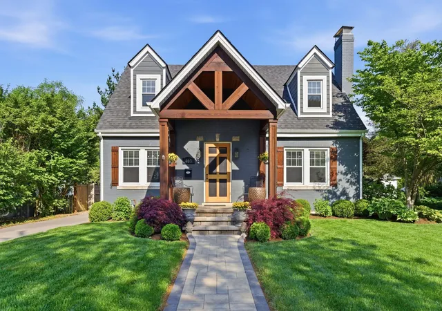 Photo 1 of Single family home for sale at 403 Chinoe Rd, Lexington, KY 40502 | MLS# 26024493 | Listing updated on 2026-09-07