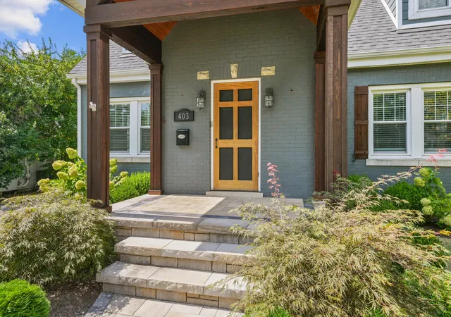 Photo 3 of Single family home for sale at 403 Chinoe Rd, Lexington, KY 40502 | MLS# 26024493 | Listing updated on 2026-09-07