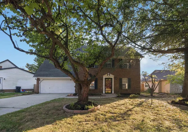 Photo 2 of Single family home for sale at 1708 Houndstooth Glen, Lexington, KY 40515 | MLS# 26025780 | Listing updated on 2026-09-29