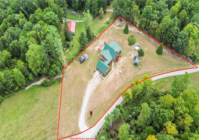 Photo 2 of Single family home for sale at 496 Watters Ridge Rd, Whitley City, KY 42653 | MLS# 26024516 | Listing updated on 2026-09-06