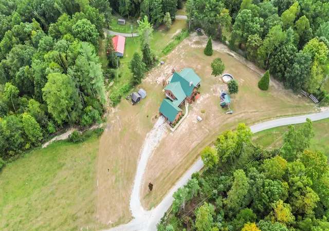 Photo 2 of Single family home for sale at 496 Watters Ridge Rd, Whitley City, KY 42653 | MLS# 26024516 | Listing updated on 2026-09-06