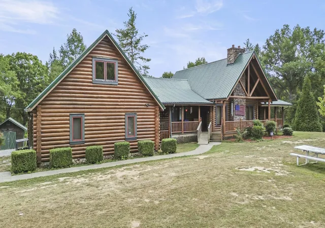 Photo 4 of Single family home for sale at 496 Watters Ridge Rd, Whitley City, KY 42653 | MLS# 26024516 | Listing updated on 2026-09-06