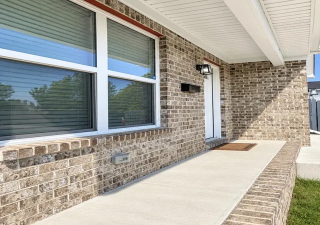 Photo 2 of Single family home for sale at 401 Broadway St, Nicholasville, KY 40356 | MLS# 26024515 | Listing updated on 2026-09-15